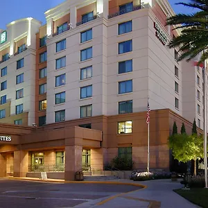 https://embassy-suites-sacramento-riverfront-promenade.bestsacramentohotels.com